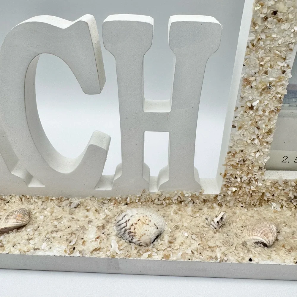 BEACH Themed Picture Frame Sand and Shell Finish 2.5 x 3.5 Inch Photo Frame NWT
